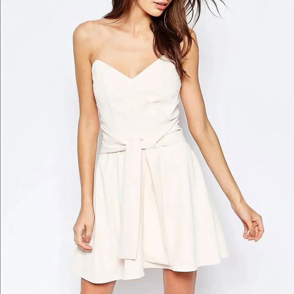 Keepsake Get Free Strapless Mini Dress Size Medium - Picture 1 of 15